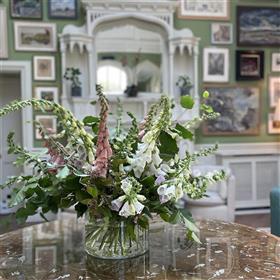 fwthumbHotel flowers, lobby flowers, Oakley Court Green Room, english foxgloves, table vase Lilys Flowers Surrey.jpg